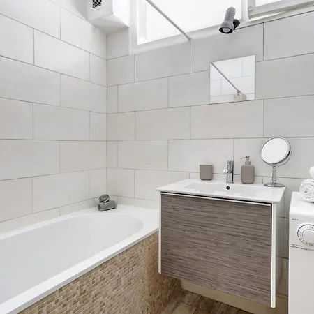 Bnbnook - Chic 1br - Champ De Mars & Eiffel Tower باريس